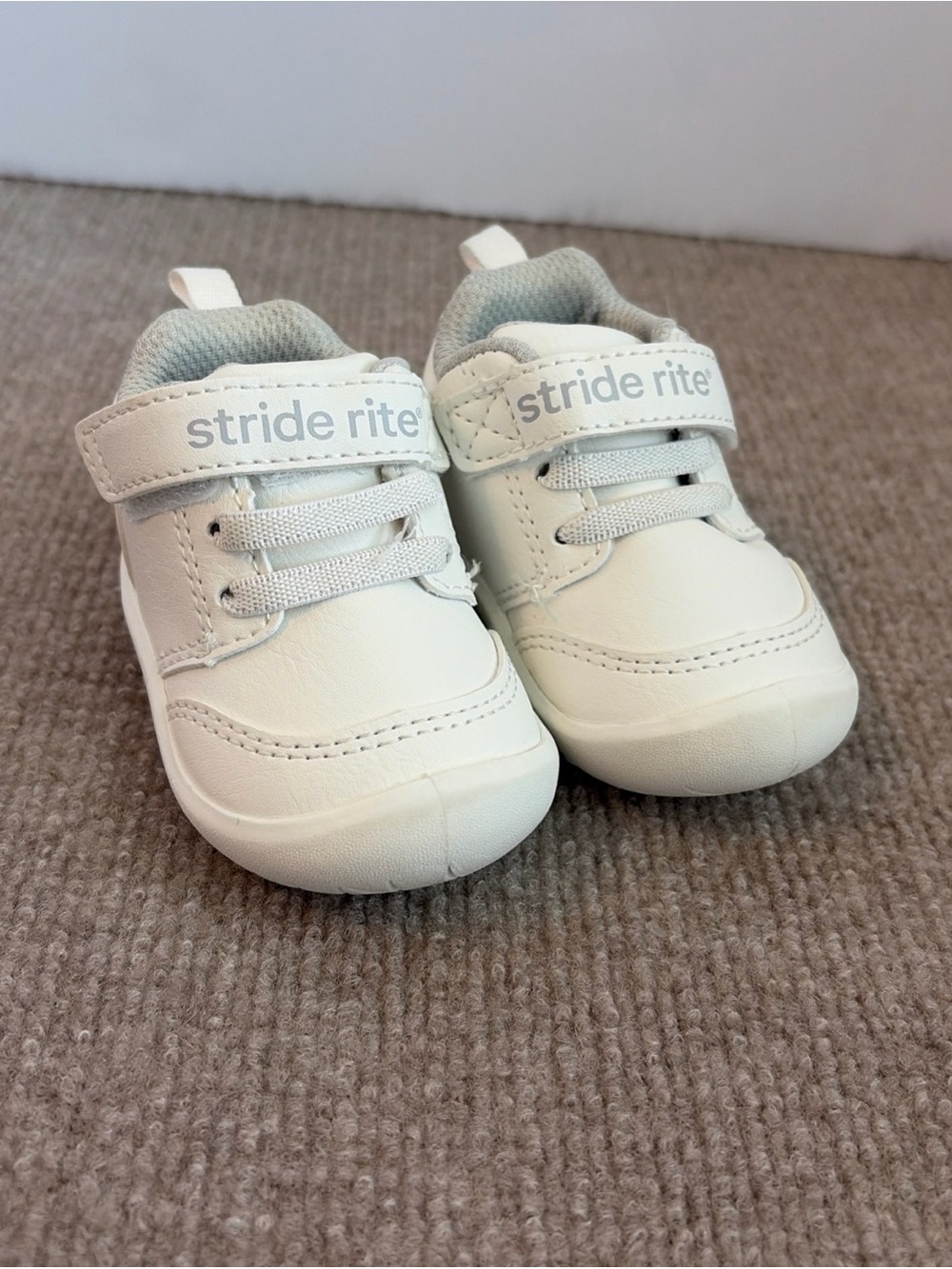 Munchkin by Stride Rite Toddler Size 2 White MARS Shoes MK008830H Sneakers